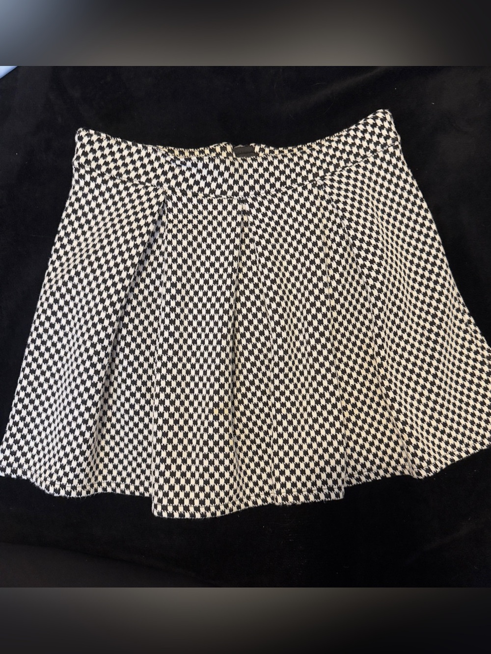 Bethany Mota Black & White Houndstooth Skater Skirt
